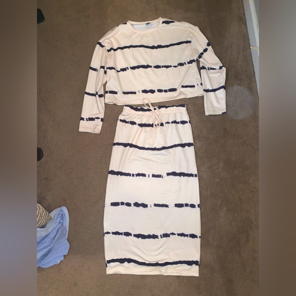 SHEIN cropped sweater and skirt set size small